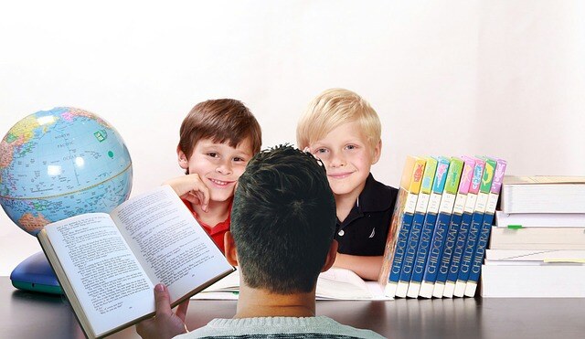 Teacher_Students_pixabay