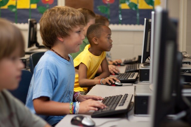 students_computers_pixabay